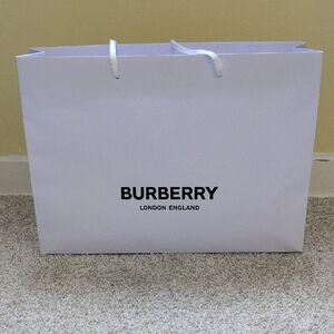 Burberry Classic White Shopping Gift Tote - Medium